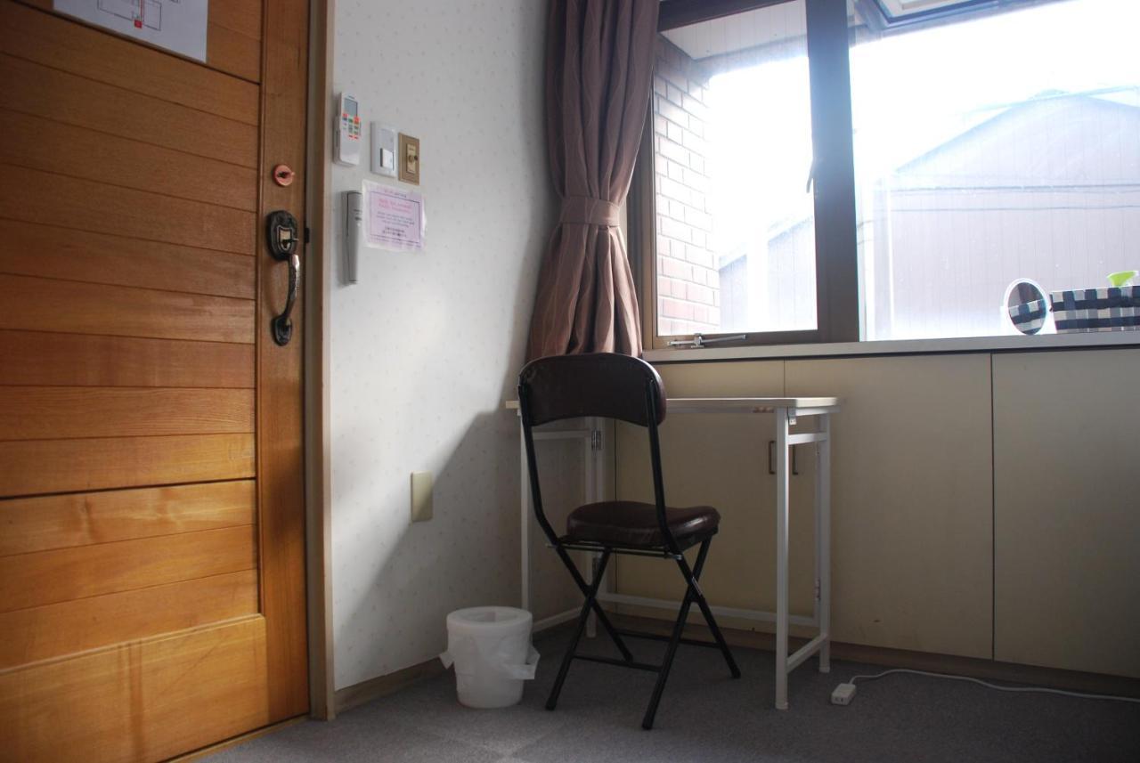Tiny Guesthouse Umekoji 梅小路 Kioto Exterior foto